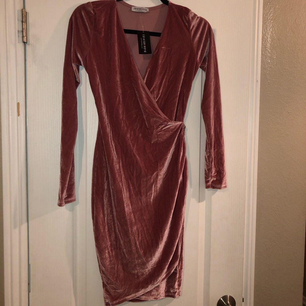 pink/ mauve velvet dress